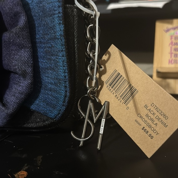 Steve Madden. Crossbody Hand painted  Borla flower - Picture 3 of 6